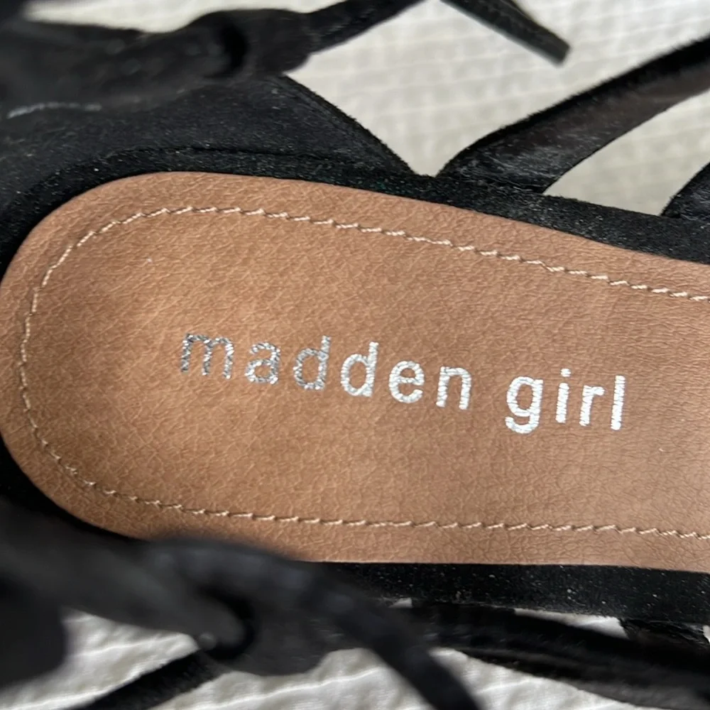 Madden Girl strappy black sandals with tassels and chunky heel 7